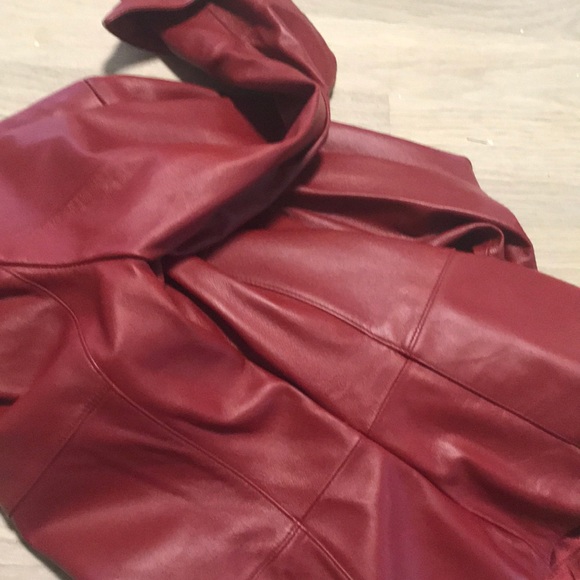 Leather jacket - Picture 7 of 8